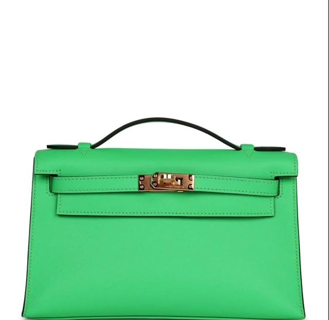 The Timeless Luxury of the Hermes Kelly Pochette: Small, Sexy, and Sophisticated